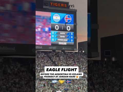 A beautiful shot of the eagle flight ahead of the Argentina vs Iceland friendly in Auburn 😍🦅⚽️