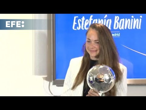 La argentina Estefanía Banini recibe el premio EFE a la mejor Jugadora Iberoamericana 2023