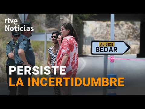 INCENDIO ALMERÍA | Los VECINOS ESCAPAN de las LLAMAS y ENCUENTRAN APOYO en LUBRÍN | RTVE Noticias