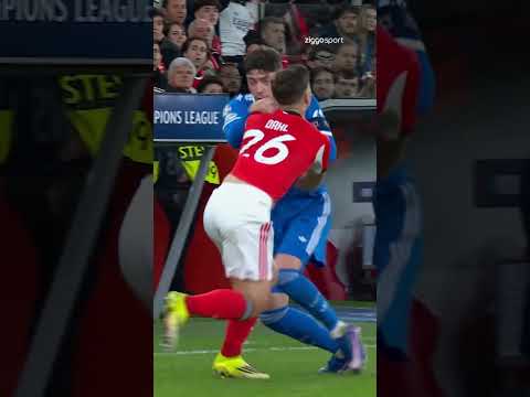 Wat doet Valverde nou? 😳🥊 #ZiggoSport #UCL #BENRMA #Valverde #RealMadrid