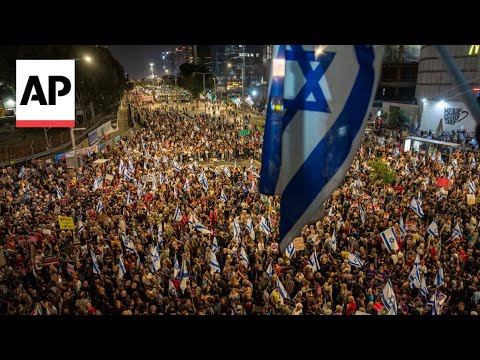 Thousands of Israelis in Tel Aviv demand cease-fire and Netanyahu's resignation