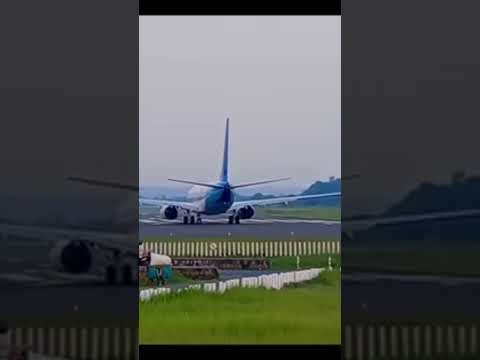 take off garuda Indonesia pk-GFR ppa bandara adi soemarmo