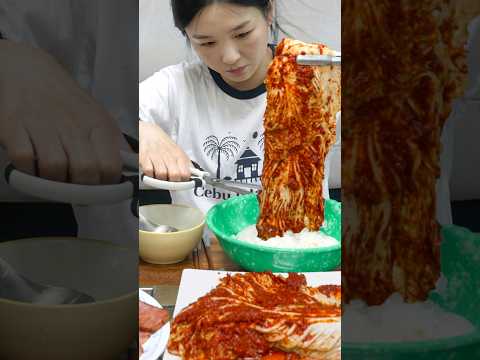 후회하고 또 먹는 실비김치 비빔밥