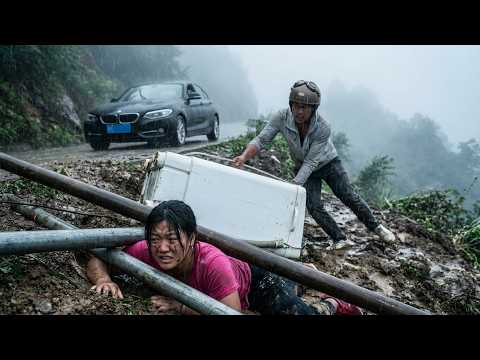 Dangerous Cliff Haul | Trapped Under Heavy <strong>Load</strong> | Strangers Rush to Help
