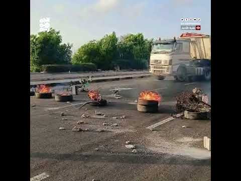 احتجاجات غاضبة في عدن تنديداً بانقطاع الكهرباء
