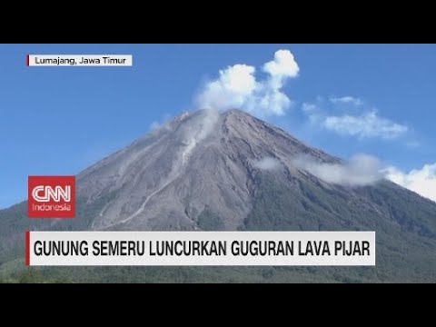 Gunung Semeru Luncurkan Guguran Lava Pijar