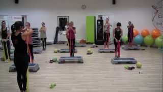 Demo cu benzi elastice cu antrenorul B.Energy de fitness intensiv, Tania Bordianu - YouTube