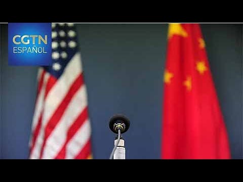 El canciller chino se reúne con el enviado de EE. UU. para el clima