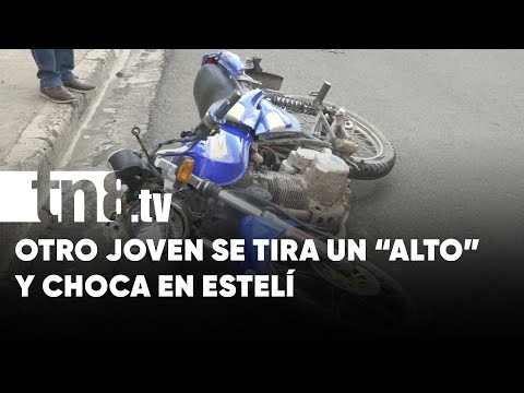 Jovencito se «vuela» el Alto en Estelí y choca con otro vehículo