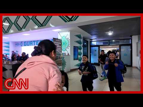 “Quería que mi papá fuera conmigo”: ocho niños viajan a Guatemala tras la deportación de su madre