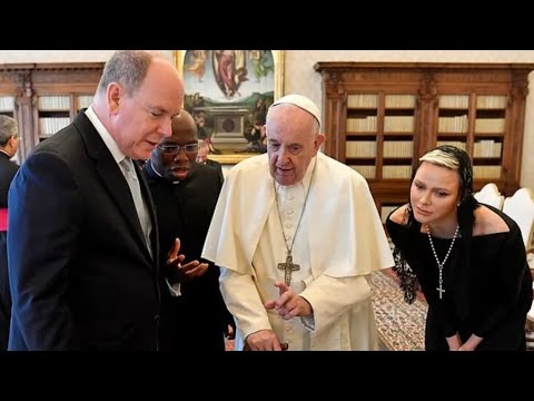 Albert II et Princesse Charlene de Monaco au Vatican pour une audience privée avec le pape François