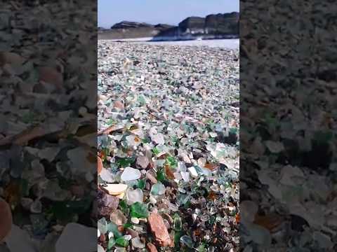 Пляж из стекла во Владивостоке. Уссурийский залив, Стеклянная Бухта // Glass beach in Vladivostok