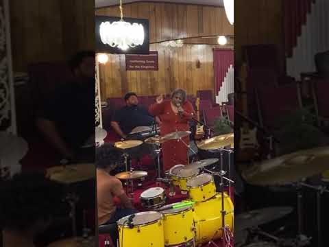 God was telling me something thru her!✝️#musicians #drummers #gospel #church #love #moments #god