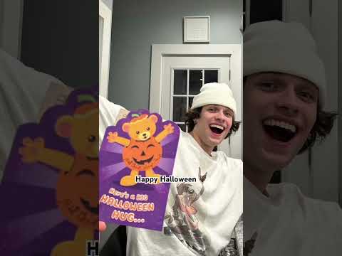 HAPPY HALLOWEEN!!! #halloween #sturniolotriplets 🧡