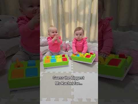 Both girls love Ms Rachel but can you tell who the biggest fan is... #msrachel #msrachelreaction