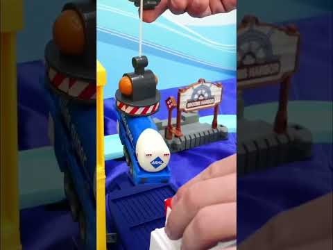 Цистерну доставили в порт 💪⛴️ #машинки #игрушки #видеодлядетей