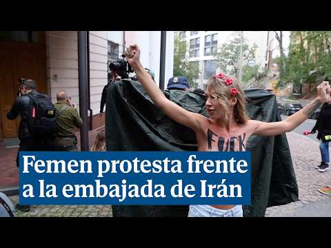 Activistas de Femen protestan frente a la embajada de Irán por su apoyo a Rusia