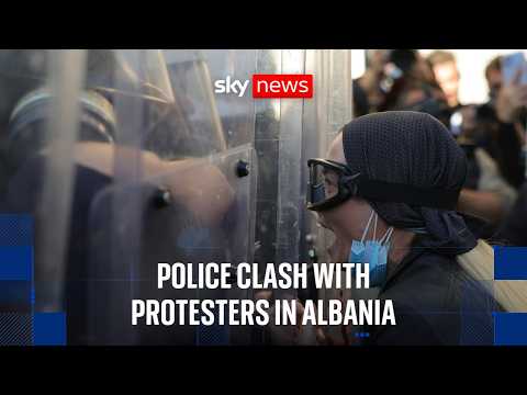 <strong>Anti</strong>-government demonstrations continue in Albania
