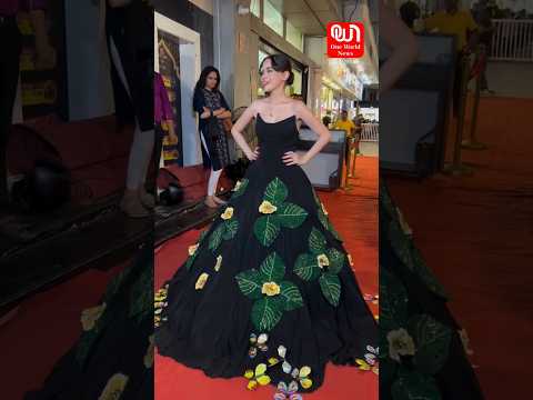 #trending #shortsfeed #shorts #youtubeshorts #fashion #urfijaved #new #fashiontrends