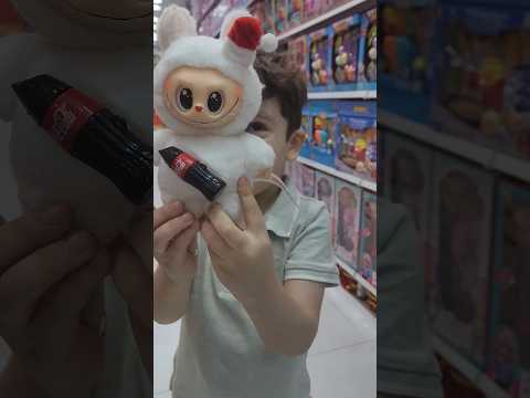جاد يشتري لابوبو كوكا كولا  الشرير  /@Kidskoki #لبوبو #كيدز #شفا #خلودة #العاب_اطفال #baby