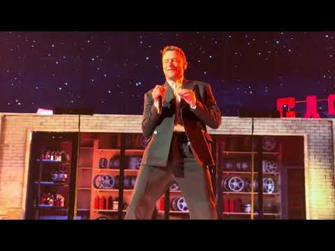 Justin Timberlake - Let the Groove Get In (Live) 4K