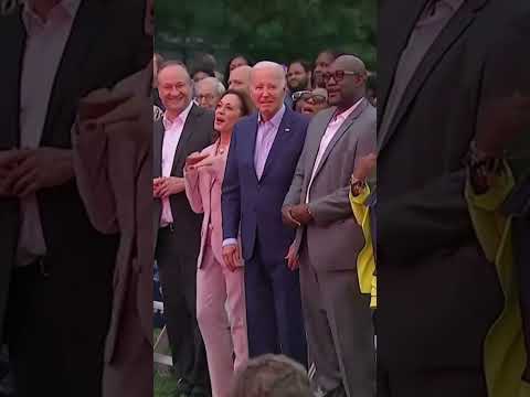 Joe Biden parece estar 'congelado' durante un concierto en la Casa Blanca