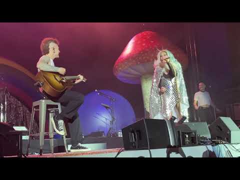 Kesha: Bastards [Acoustic] [Live 4K] (Newport, Kentucky - August 29, 2021)
