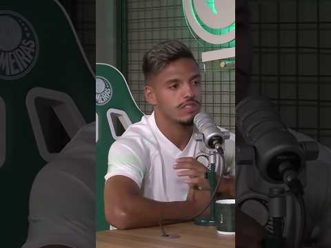 Aqui é outro mundo, surreal, por isso ganham tudo  -  Caio Paulista quando chegou no Palmeiras