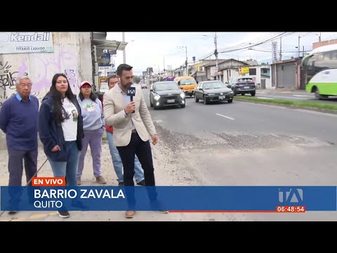 Una calle en mal estado imposibilita la movilidad en Zabala, norte de Quito