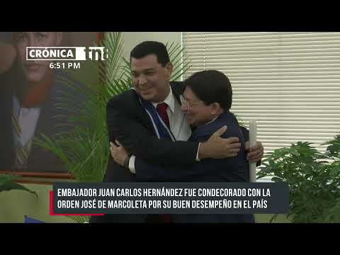 Condecoran a Embajador de Cuba - Nicaragua