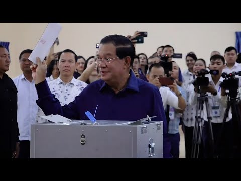 Camboya vota en unas elecciones concebidas como un traspaso de poderes