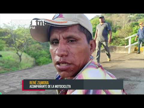 Dos lesionados tras chocar contra un mojón en el puente Panmuca en Juigalpa - Nicaragua