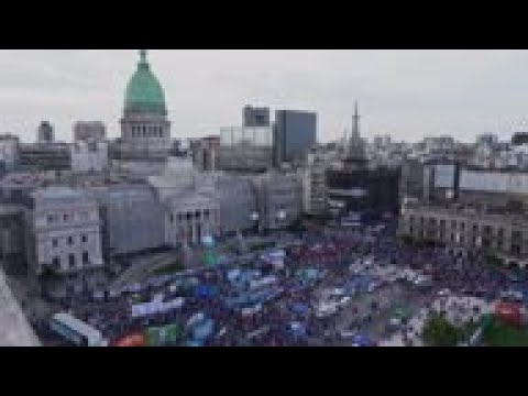 Demo in support of wealth tax bill in Argentina