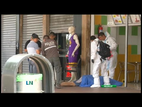 Sicarios acribillaron a un ciudadano en un local comercial en el centro de Guayaquil