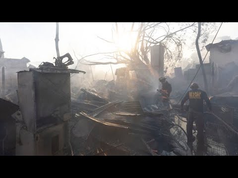 Video de impacto: en la boca de los fuegos que destruyeron casas en Santurce