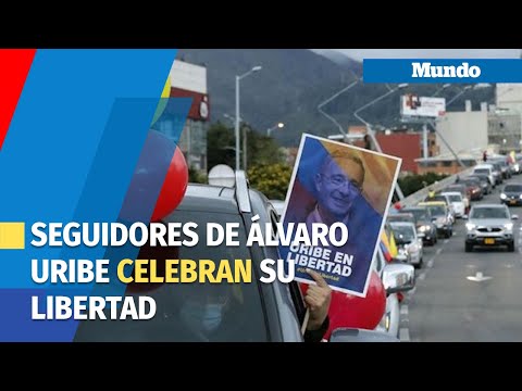 Seguidores de Álvaro Uribe en su ciudad natal celebran decisión de jueza de dejarlo en libertad