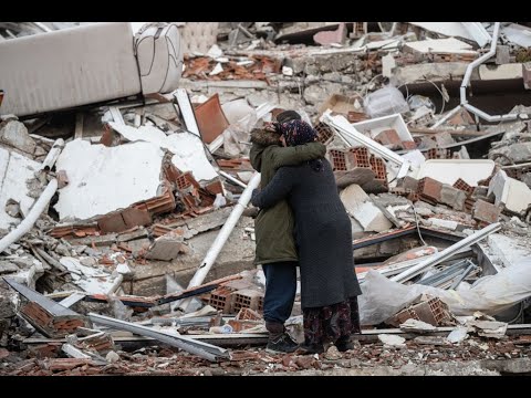Peruana se salva de milagro del terrible terremoto ocurrido en Turquía