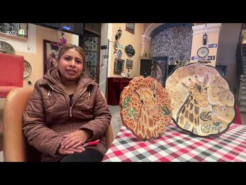 La Jirafa Benito es plasmada en piezas artesanales de Talavera en el centro de México