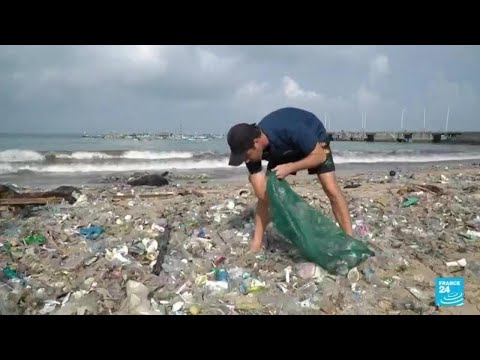 Bali, una isla paradisiaca invadida por la basura que llega por el mar • FRANCE 24 Español