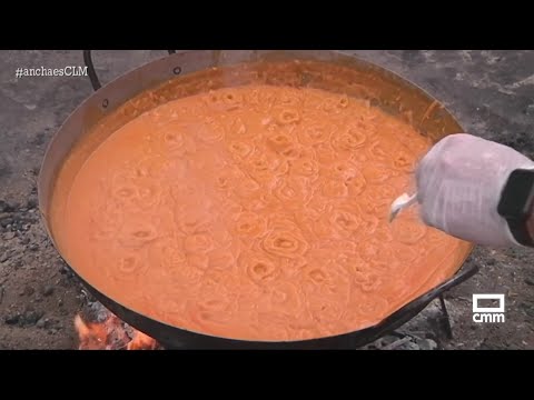 'Master Class' para aprender a cocinar gachas en Tragacete | Ancha es Castilla-La Mancha