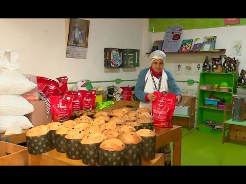 Rímac: Madres de olla común hacen panetones artesanales por Navidad