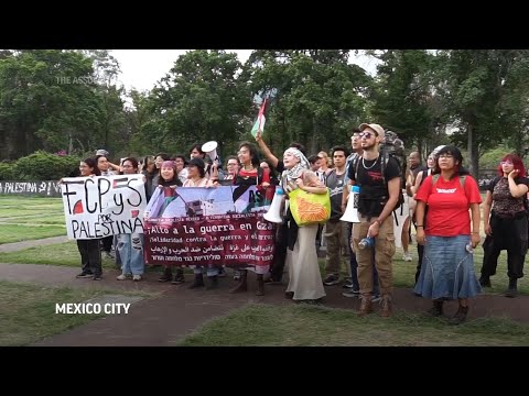 Students at Mexico's National University rally in support of Palestinians, US campuses