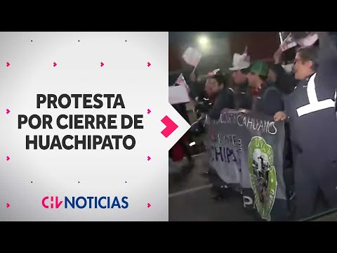 Trabajadores de Siderúrgica Huachipato protestan ante eventual cierre de la empresa - CHV Noticias