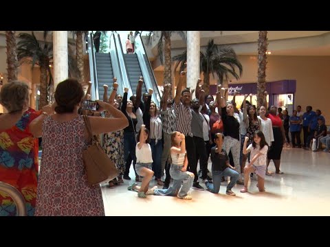 Feel Good Moment - Spectacular Broadway Flash Mob