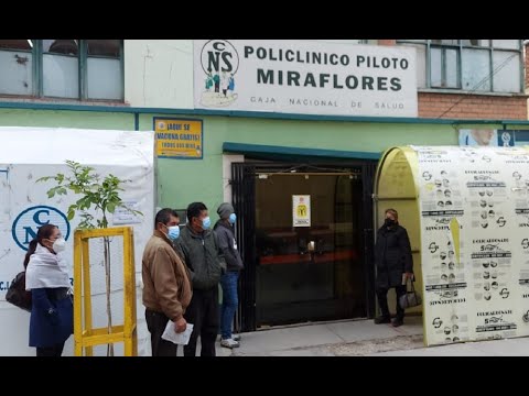 Hombre falleció en puertas de policlínico en La Paz
