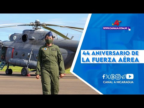 Comandante Daniel y Compañera Rosario en el 44 aniversario de la Fuerza Aérea de Nicaragua