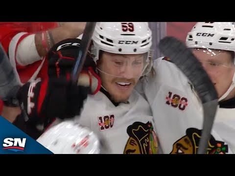 Blackhawks Tyler Bertuzzi scores after Carter Hart misplays puck