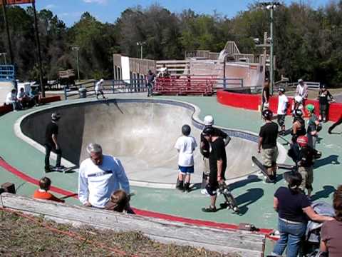 Kona Skatepark pool