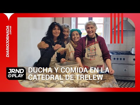 Ducha y comida en la Catedral de Trelew