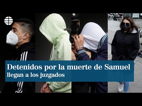 Los detenidos por la muerte de Samuel llegan a los juzgados: ¡Asesina, asesina!